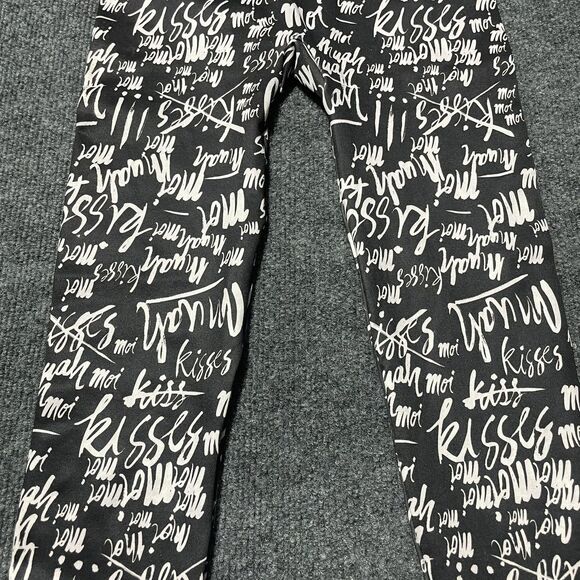 First Looks Leggings Womens S/M Black Kiss Script Print Seamless Skimmer Stretch - Picture 3 of 9